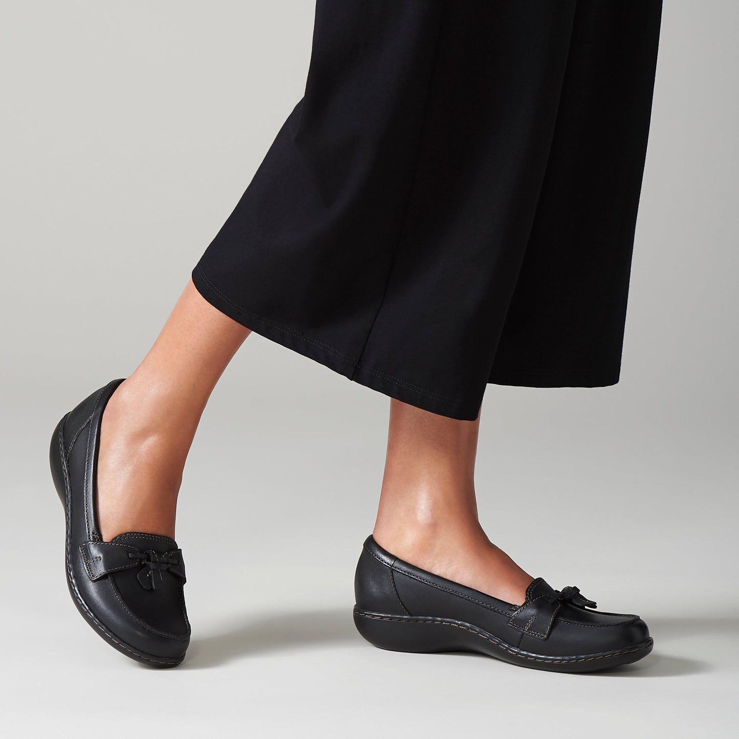 Women's | Clarks | Ashland Bubble Loafer | Black
