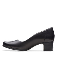 Load image into Gallery viewer, Women&#39;s | Clarks | 26144567 | Un Damson Step | Black Leather