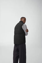 Load image into Gallery viewer, Men&#39;s | Canada Goose | 4151MB | Garson Vest Black Label | Black