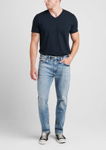 Load image into Gallery viewer, Men&#39;s | Silver Jeans | M77427SOC177 | Machray Classic Fit Straight Leg | Indigo